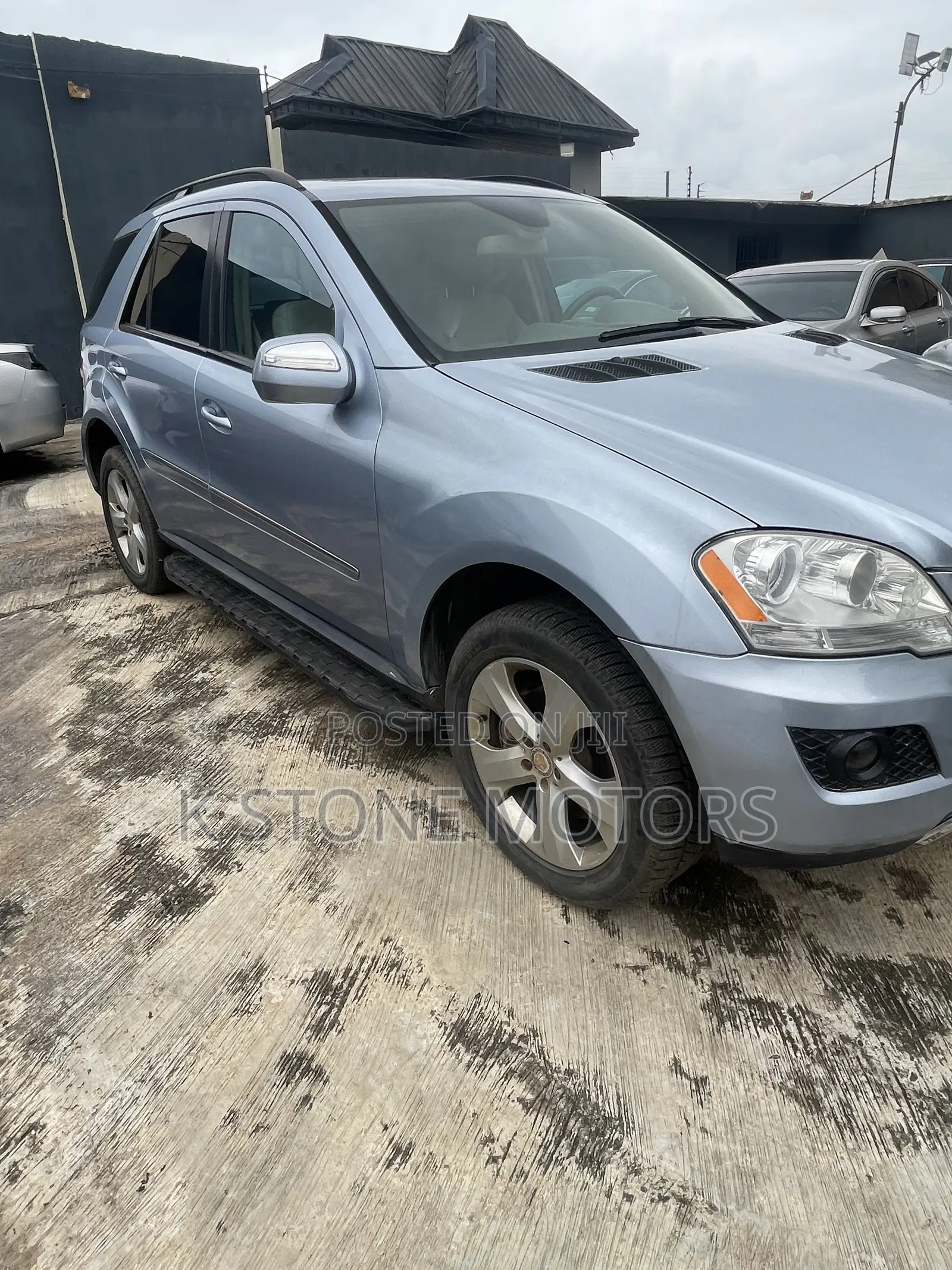 Mercedes-Benz M Class 2010 Blue