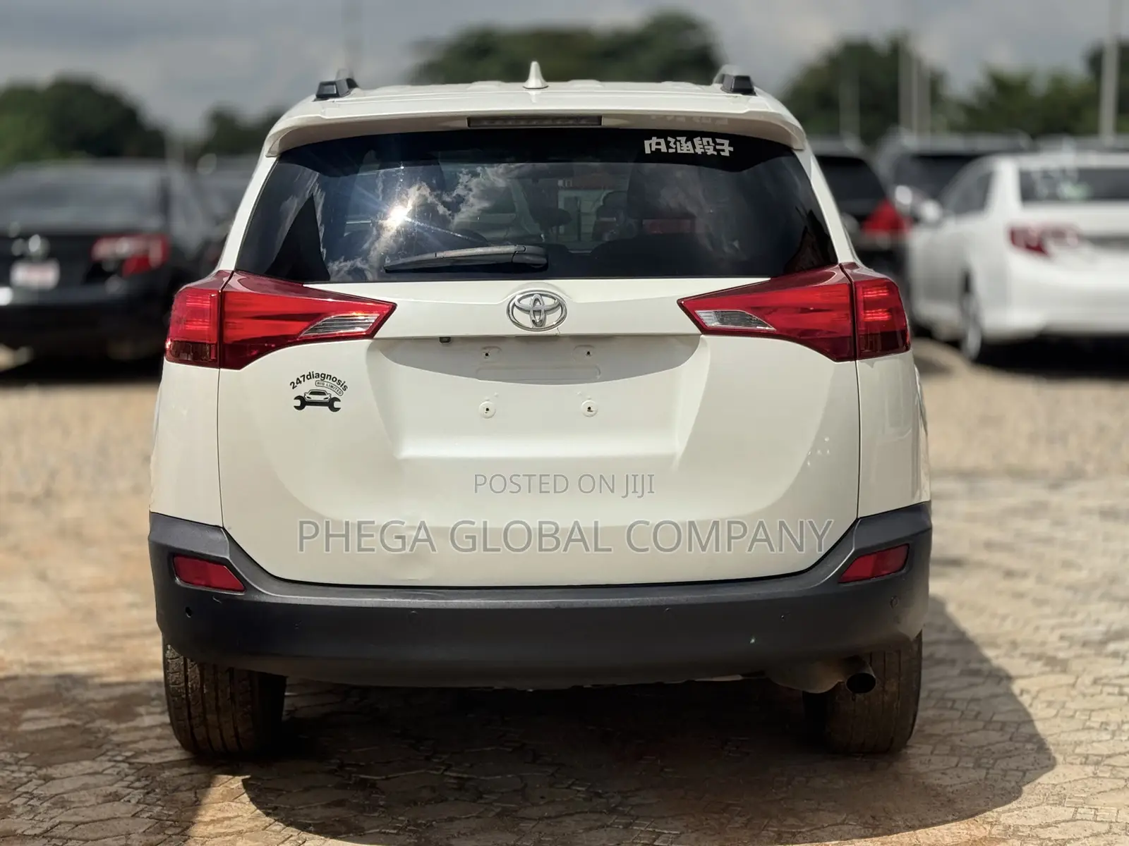 Toyota RAV4 Limited AWD (2.5L 4cyl 6A) 2016 White