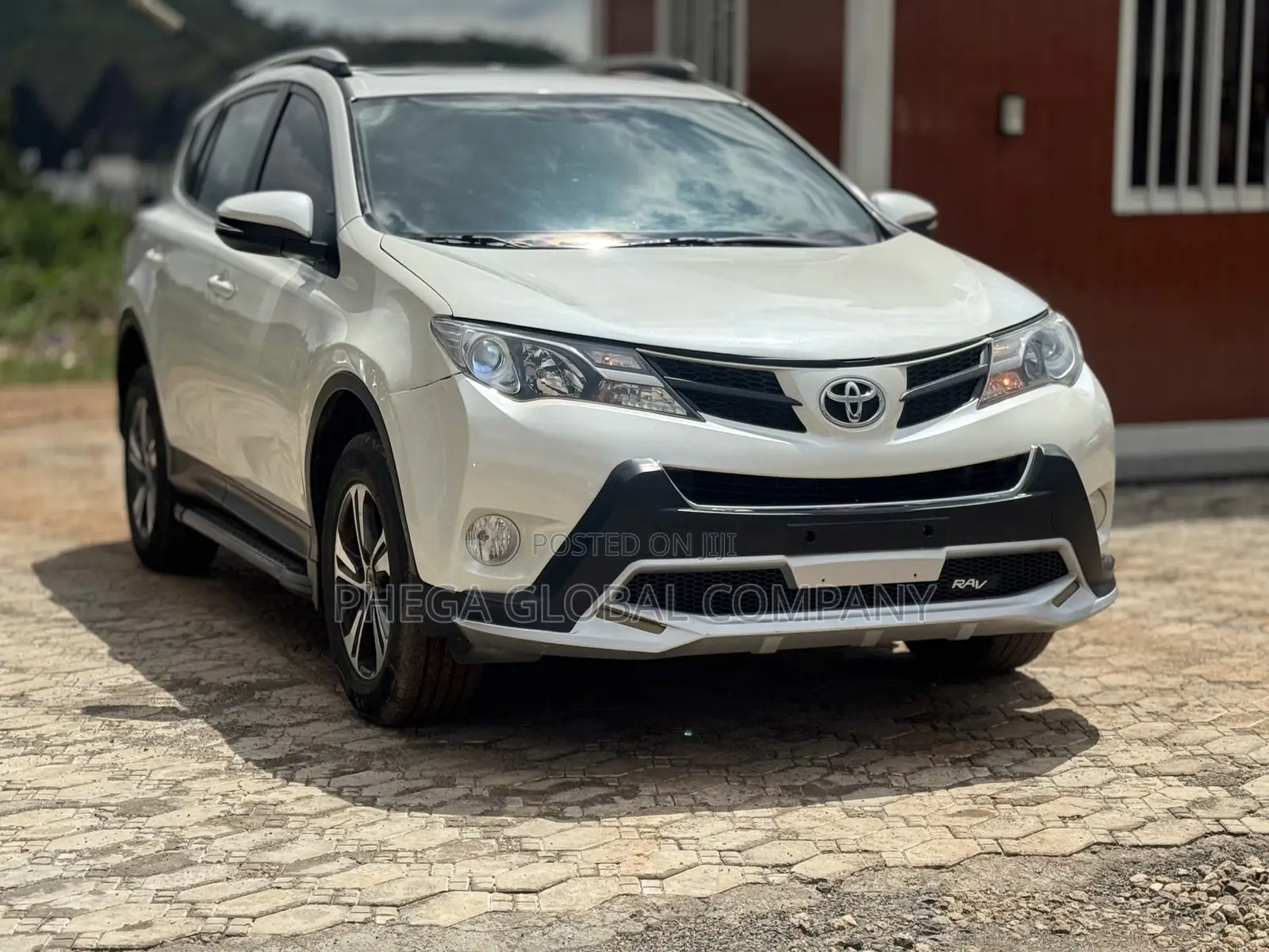 Toyota RAV4 Limited AWD (2.5L 4cyl 6A) 2016 White