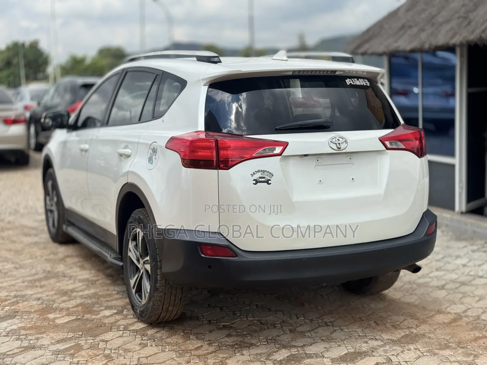 Toyota RAV4 Limited AWD (2.5L 4cyl 6A) 2016 White