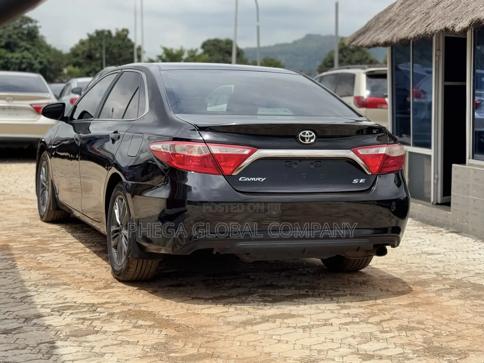 Toyota Camry SE 4dr Sedan (2.5L 4cyl 6A) 2015 Black