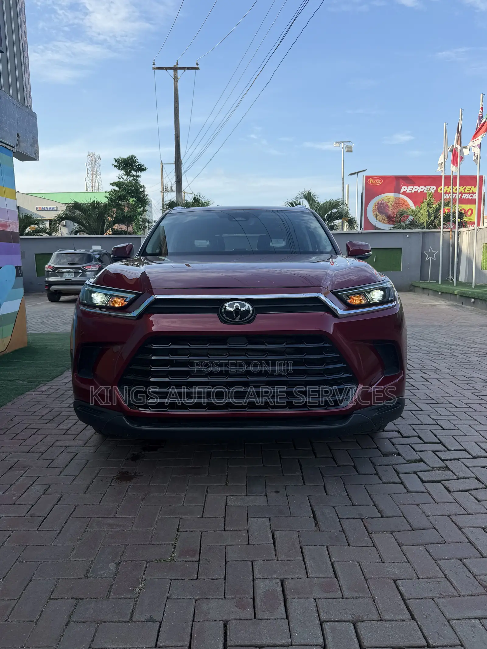 Toyota Highlander Platinum AWD 2024 Red