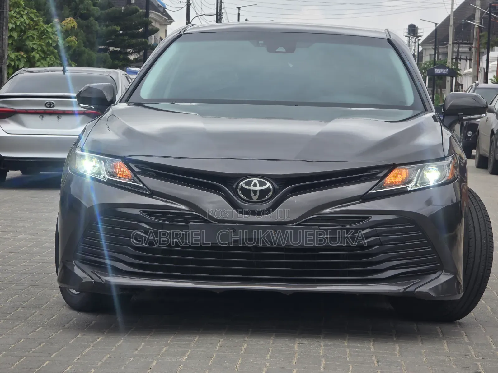 Toyota Camry LE FWD (2.5L 4cyl 8AM) 2018 Beige