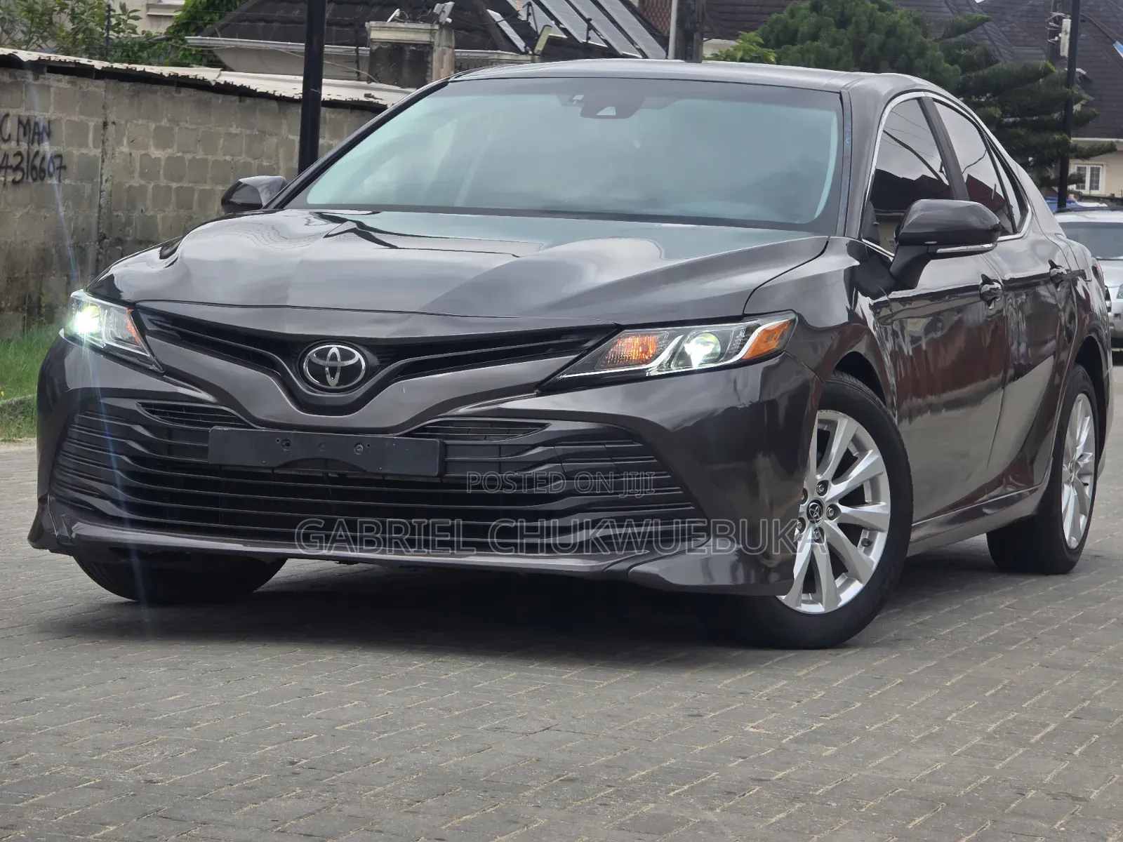 Toyota Camry LE FWD (2.5L 4cyl 8AM) 2018 Beige