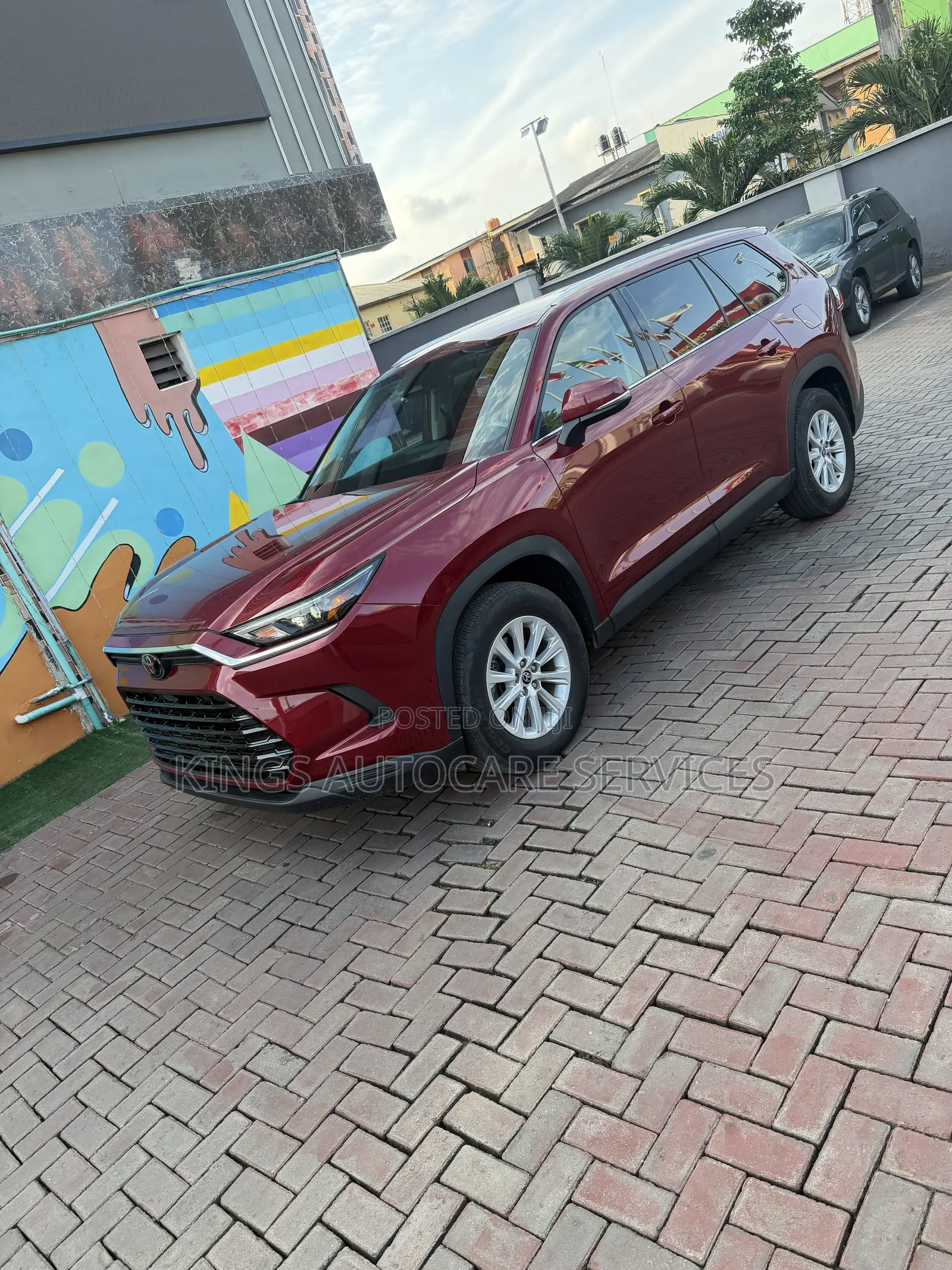 Toyota Highlander Platinum AWD 2024 Red