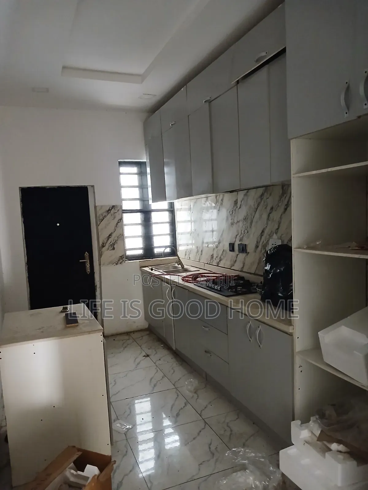 4bdrm Duplex in Llc Close, Chevron for rent