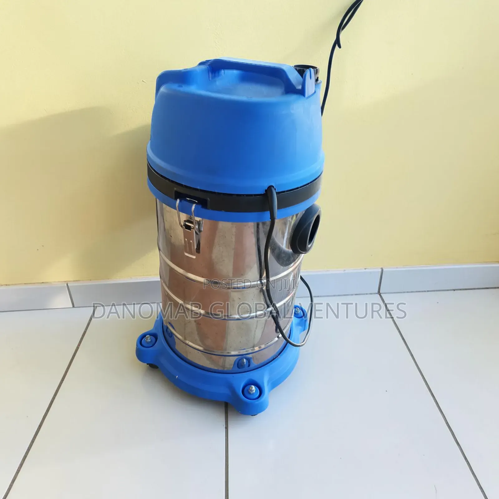Industrial Wet and Dry Vacuum Cleaner With Inbuilt Blower 4 Tough Jobs