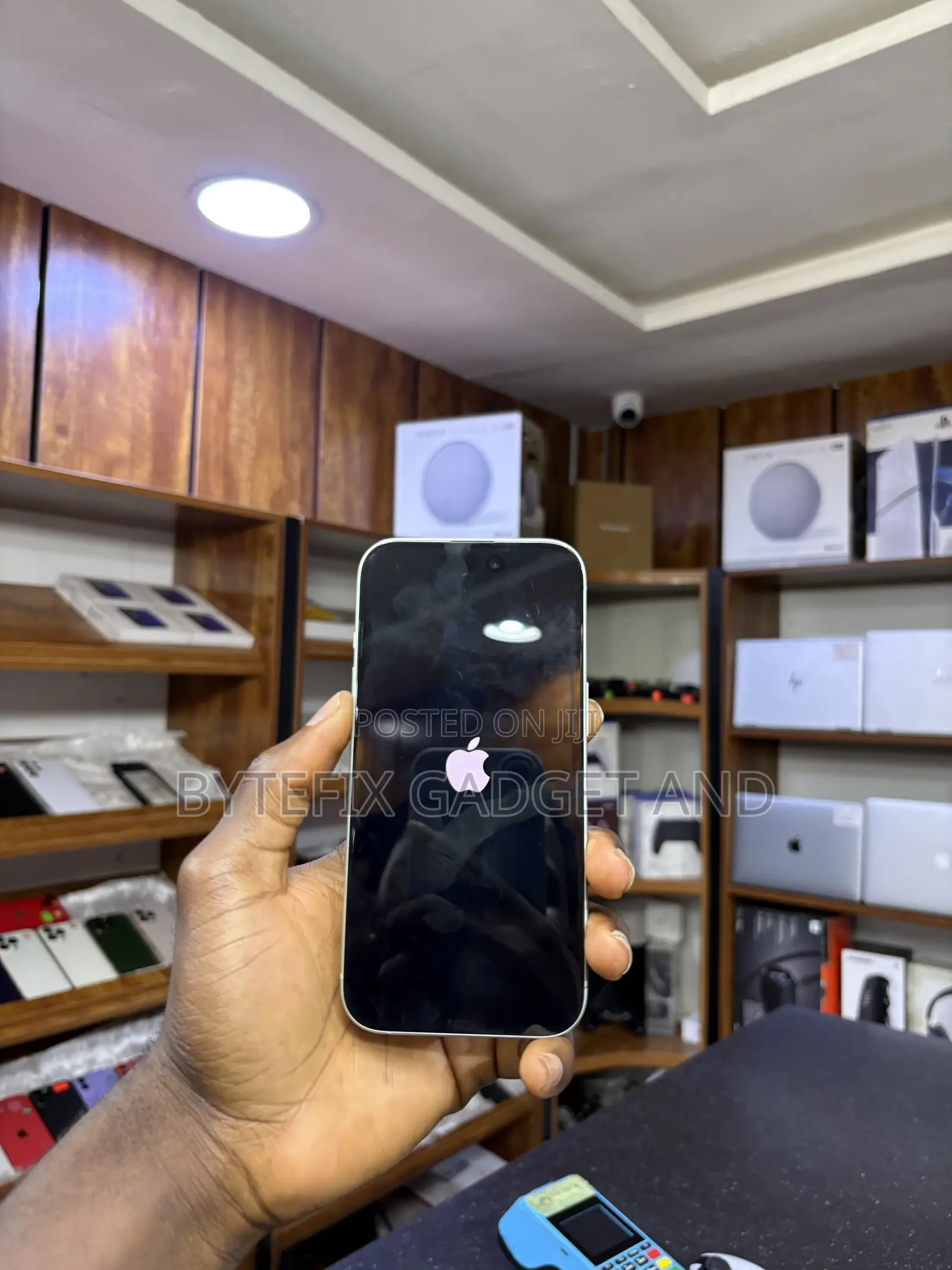 Apple iPhone 15 128 GB Green