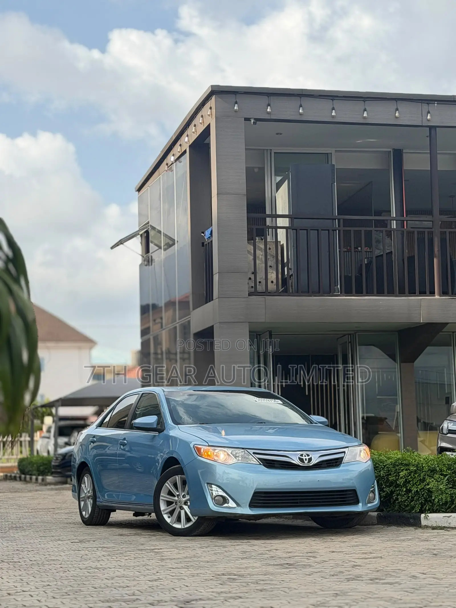 Toyota Camry XLE 4dr Sedan (2.5L 4cyl 6A) 2013 Blue