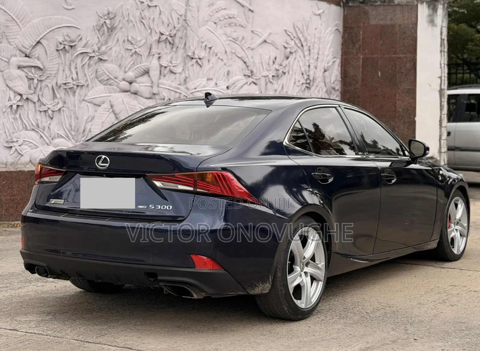 Lexus IS 300 AWD 2017 Blue