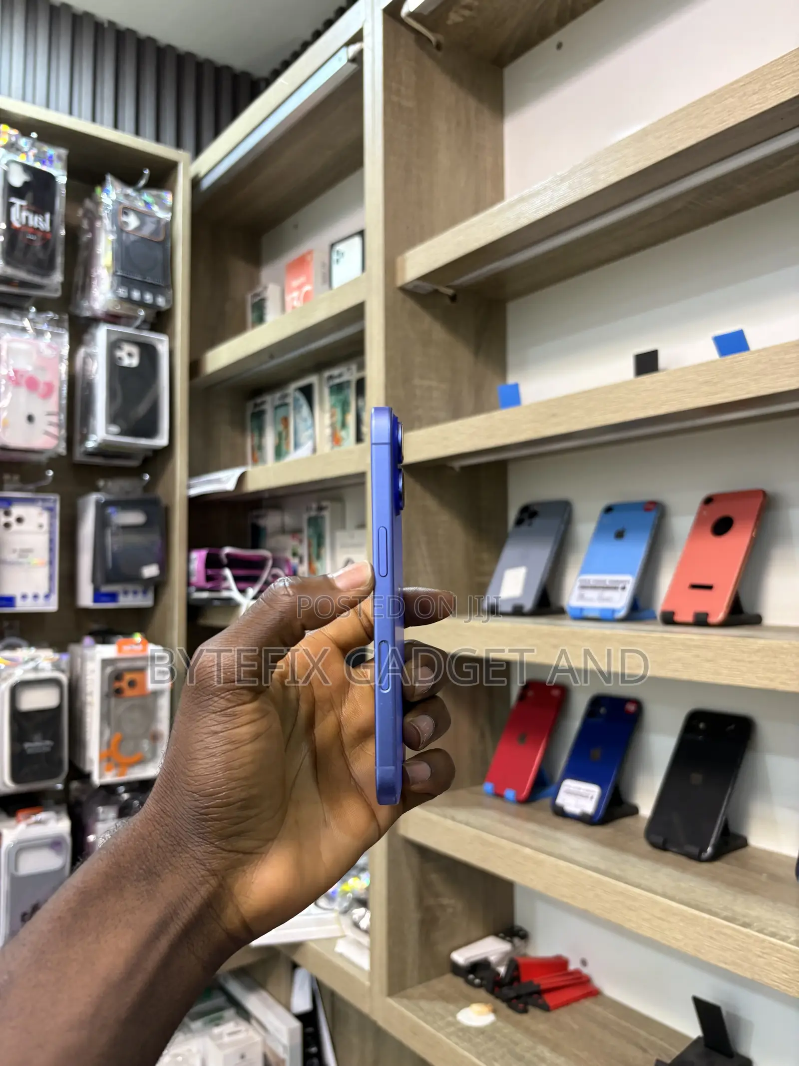 Apple iPhone 16 128 GB Blue