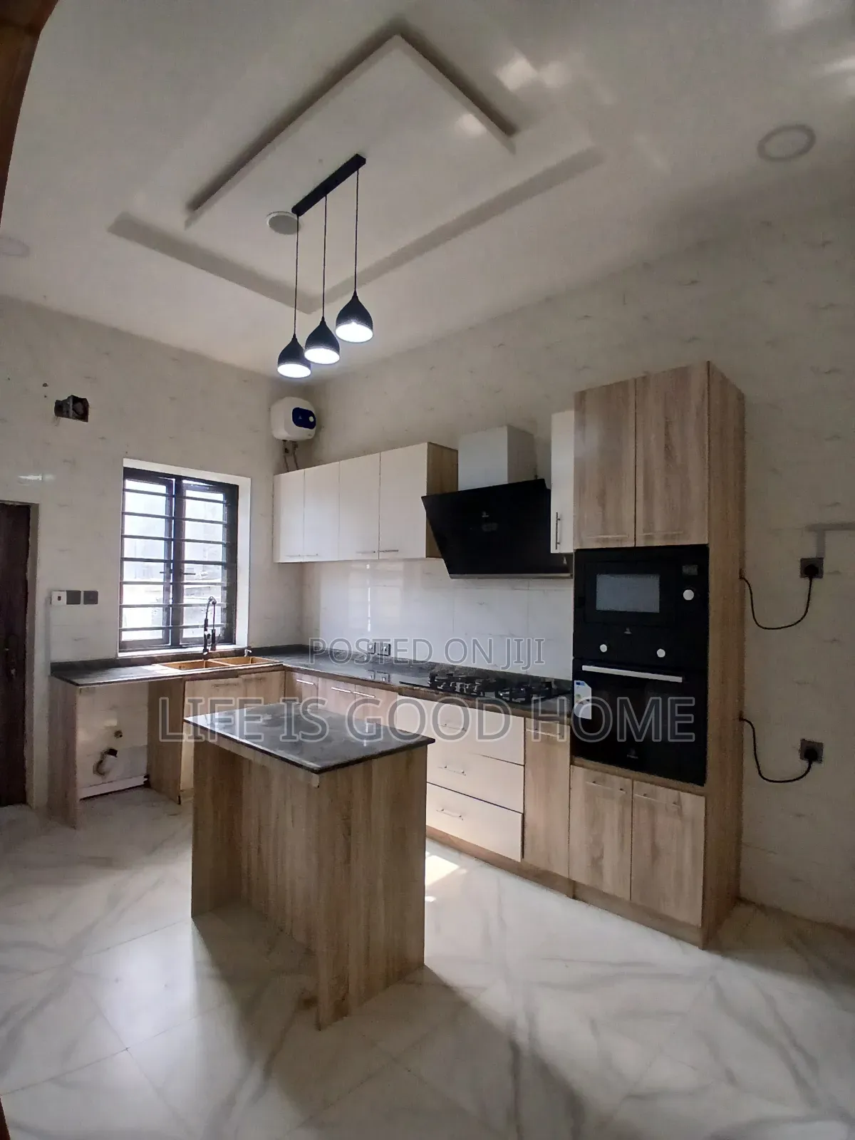 4bdrm Duplex in Vegas Estate, Chevron for rent
