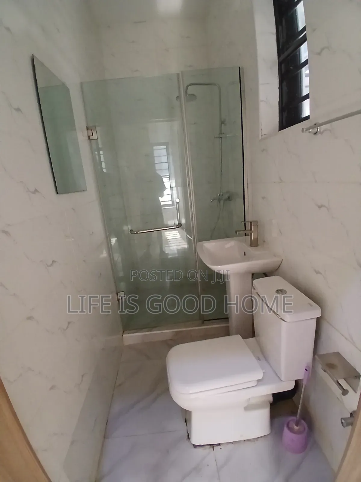 4bdrm Duplex in Vegas Estate, Chevron for rent