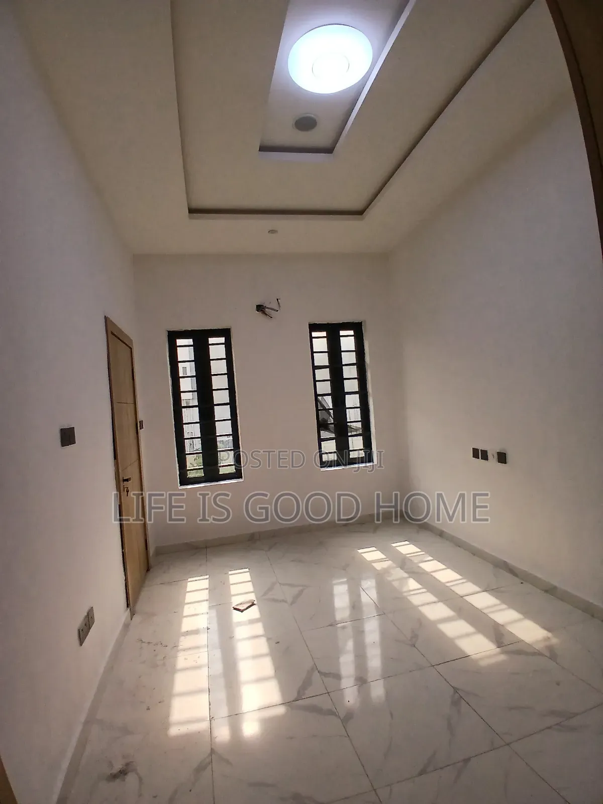 4bdrm Duplex in Vegas Estate, Chevron for rent