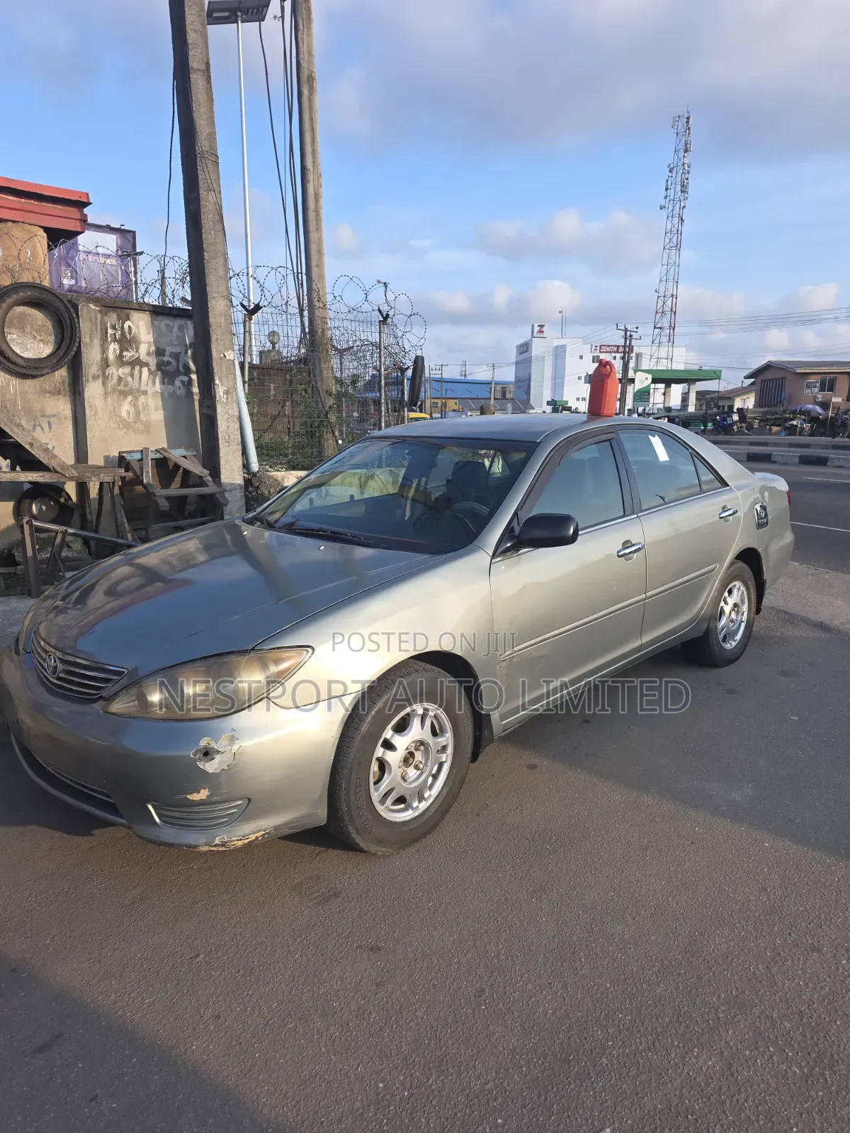 Toyota Camry SE 4dr Sedan (2.4L 4cyl 5A) 2006 Gray