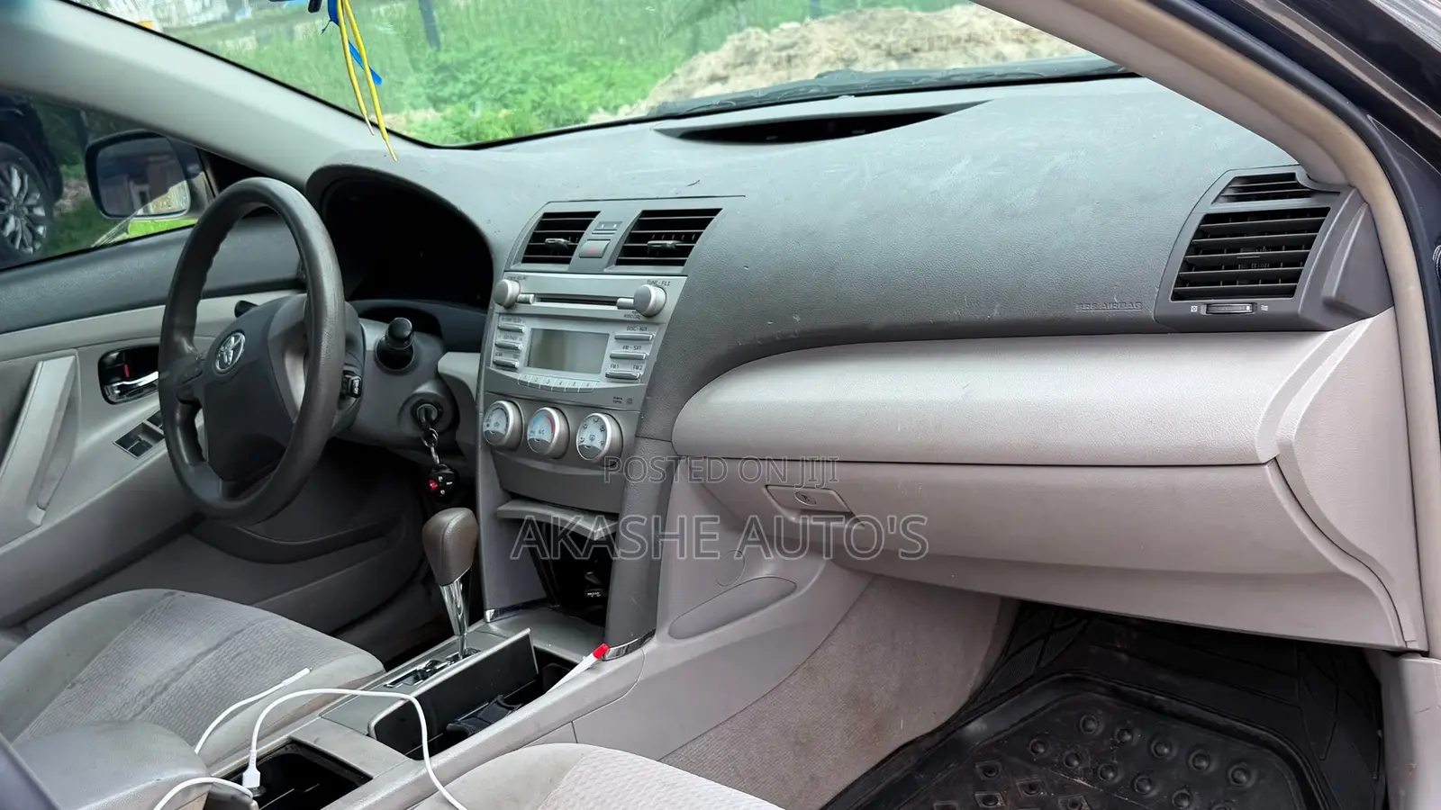 Toyota Camry LE 4dr Sedan (2.5L 4cyl 6A) 2011 Gray