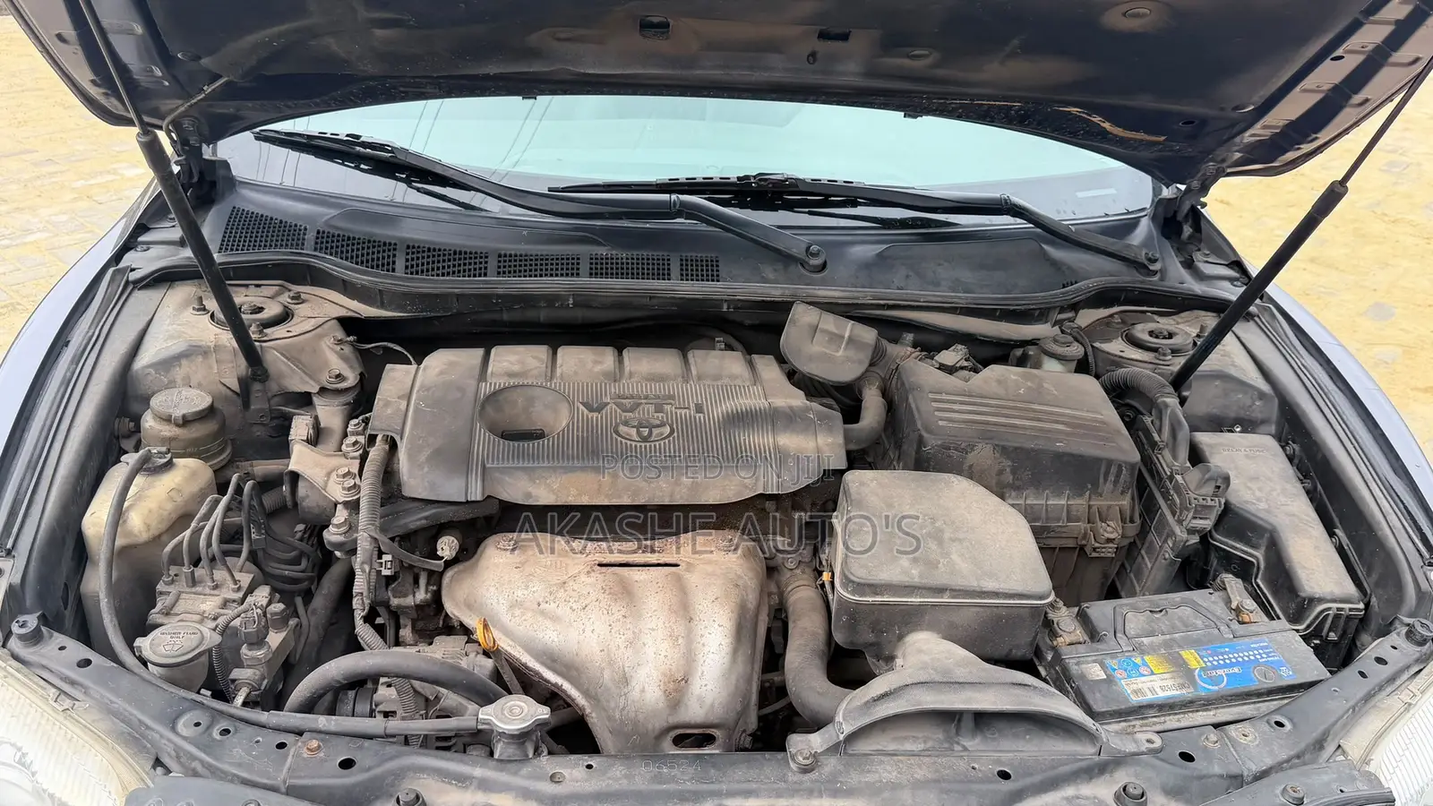 Toyota Camry LE 4dr Sedan (2.5L 4cyl 6A) 2011 Gray