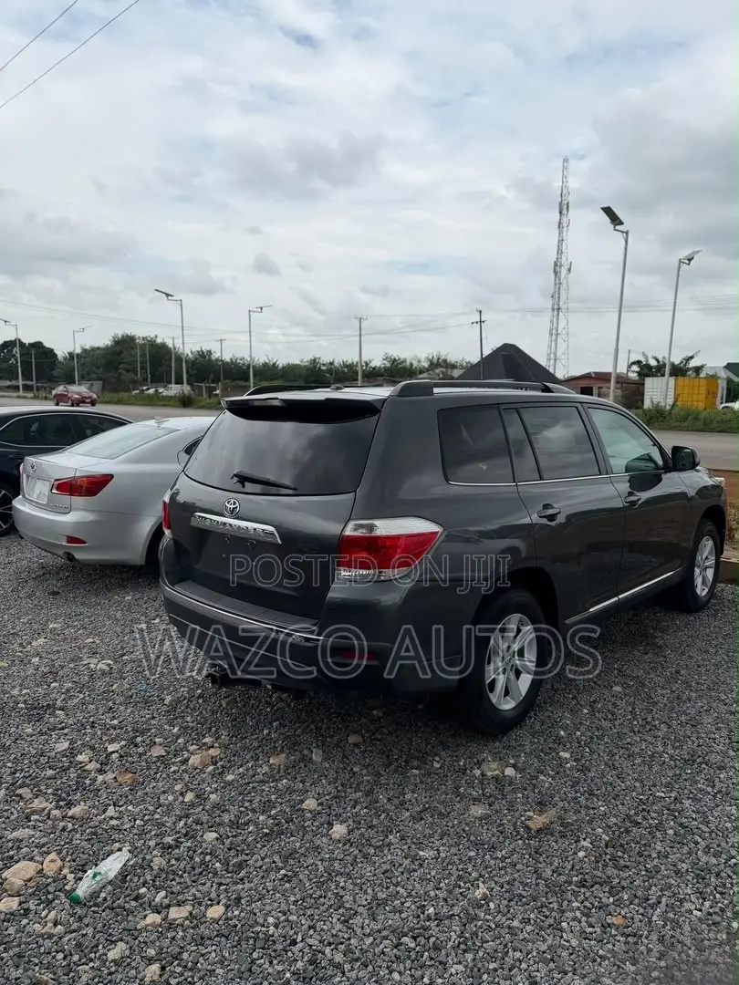Toyota Highlander 2013 Gray
