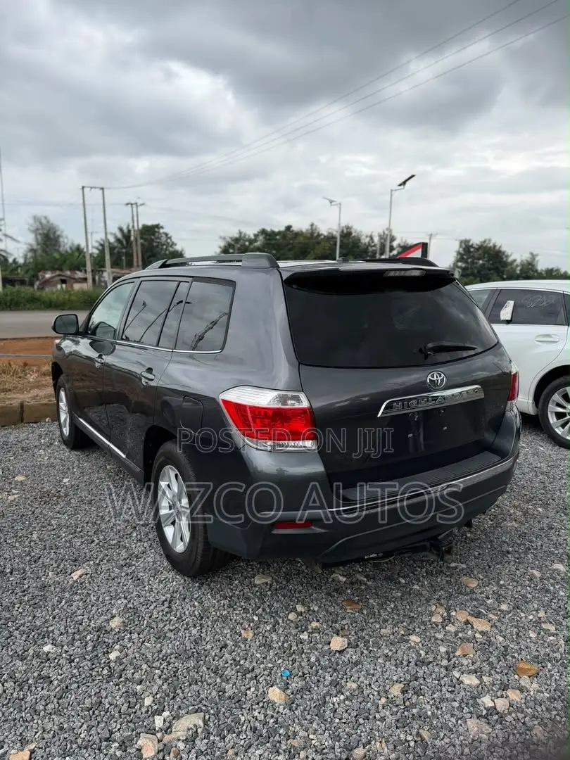 Toyota Highlander 2013 Gray
