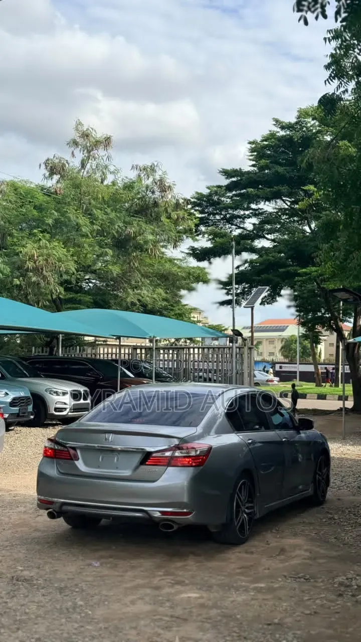 Honda Accord 2018 Gray