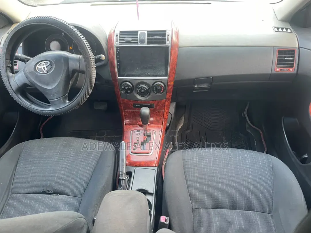 Toyota Corolla 2009 Black