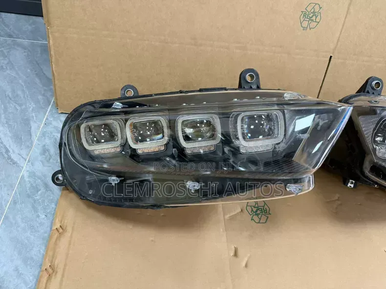 High Quality Certified Complete Brand New Head Lamp BUGATTI Chiron