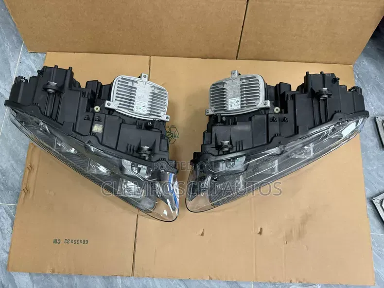 High Quality Certified Complete Brand New Head Lamp BUGATTI Chiron