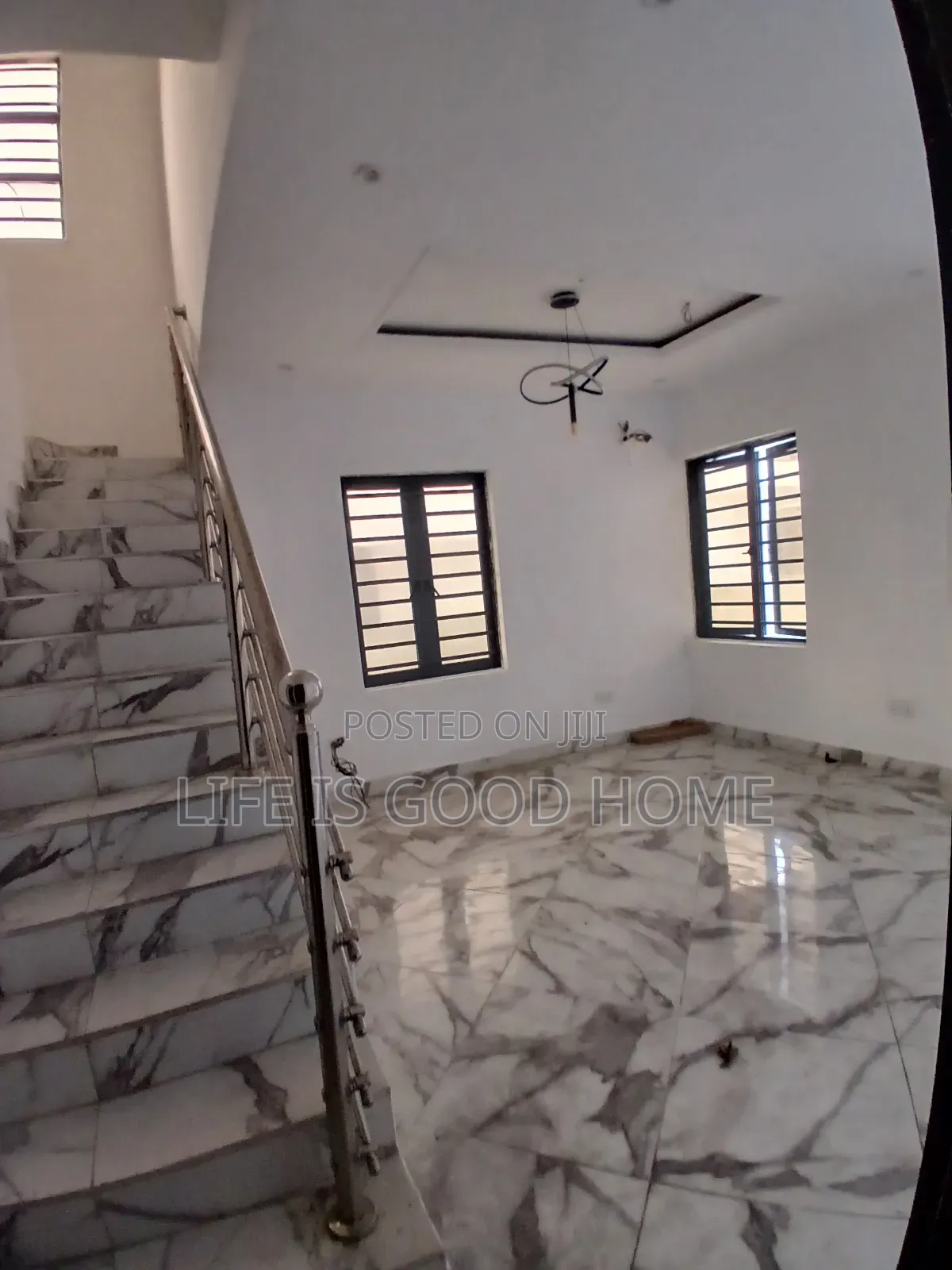 4bdrm Duplex in Crown View, Ologolo for rent