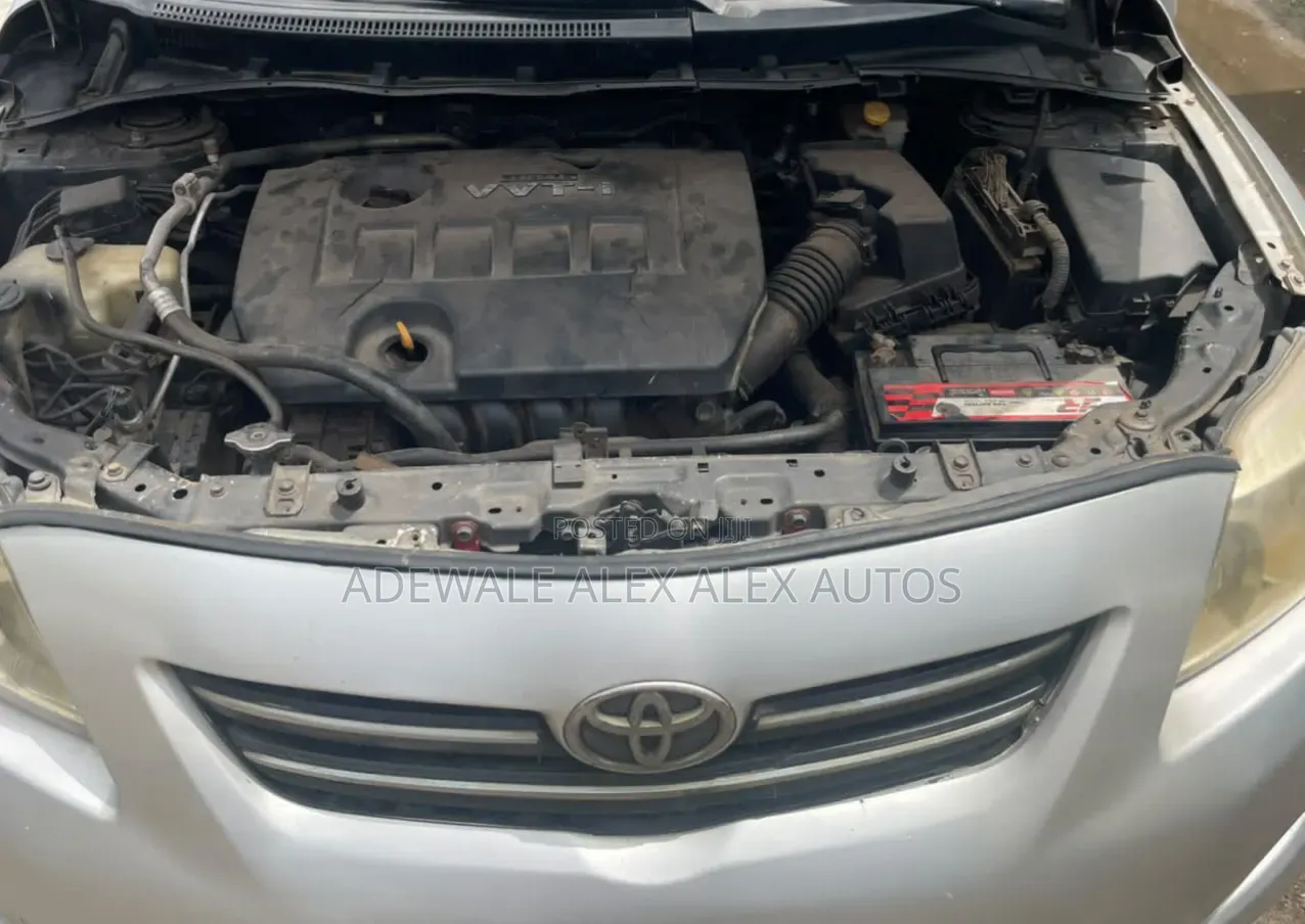 Toyota Corolla 2009 Silver