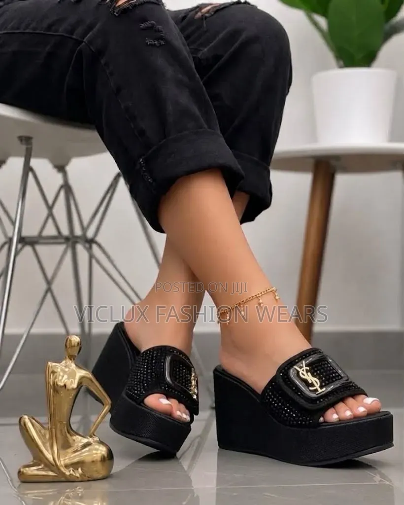 Ladies High Quality Wedge Slippers