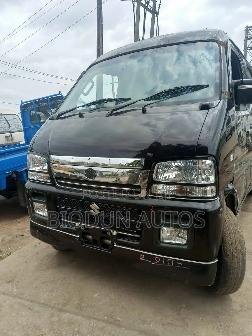 Suzuki Every 2005