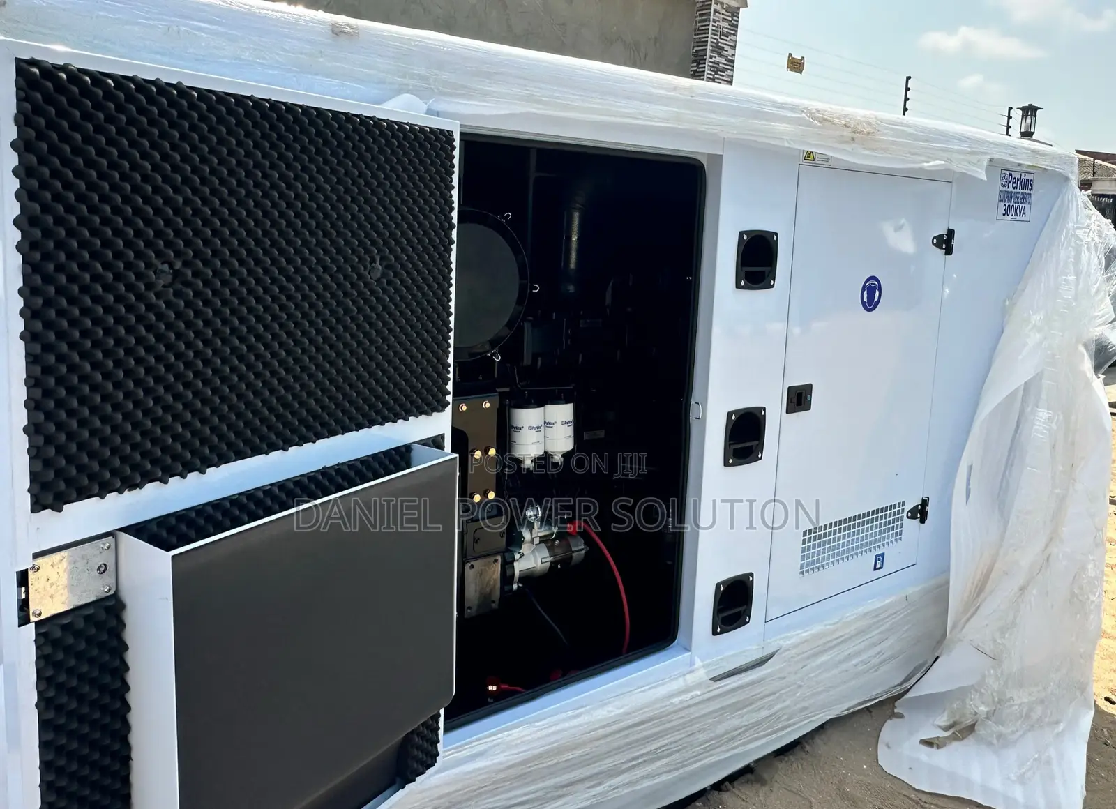 300kva Perkins Sp-300 Soundproof Diesel Generator