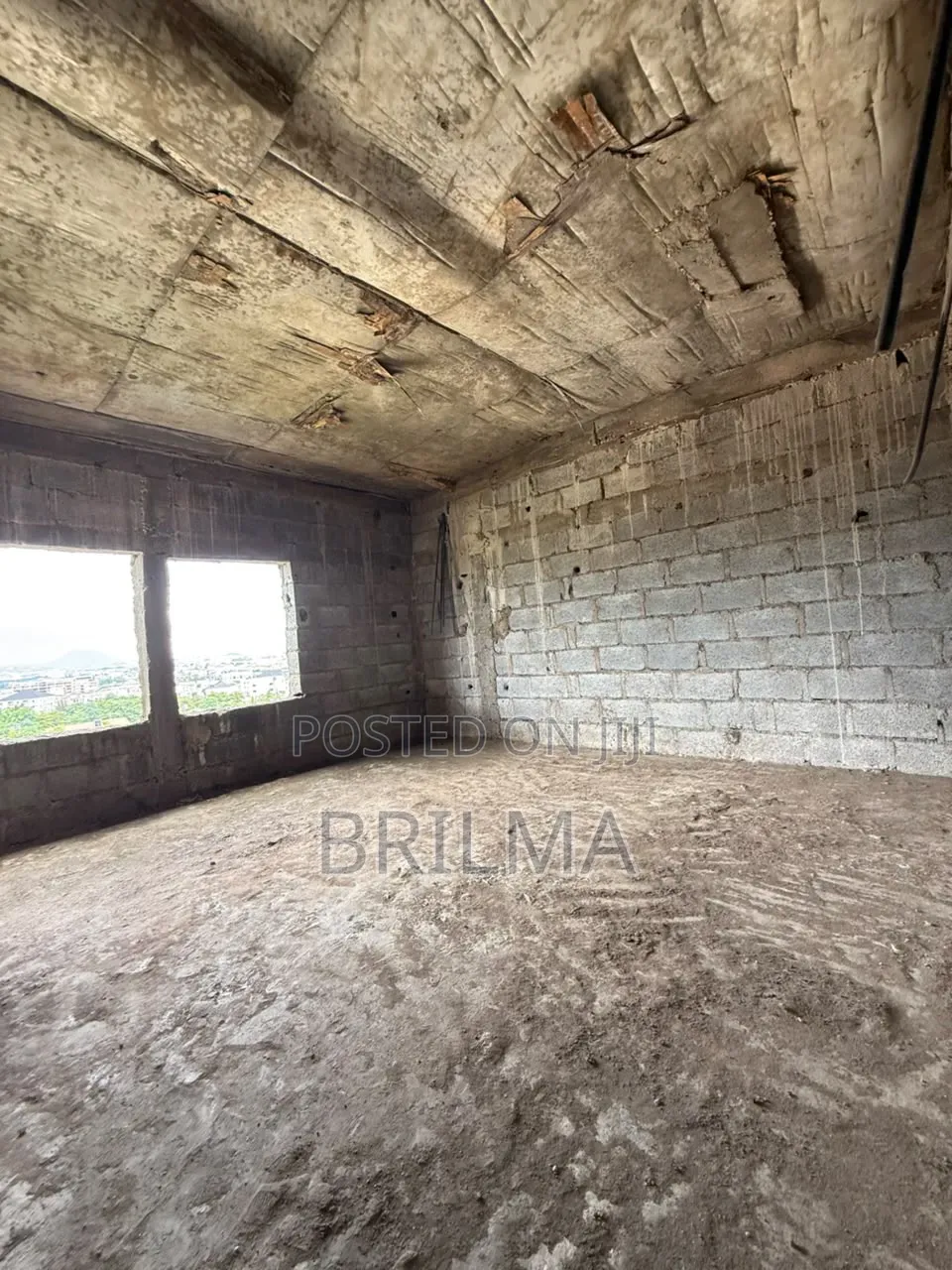 4bdrm Duplex in Life Camp for sale