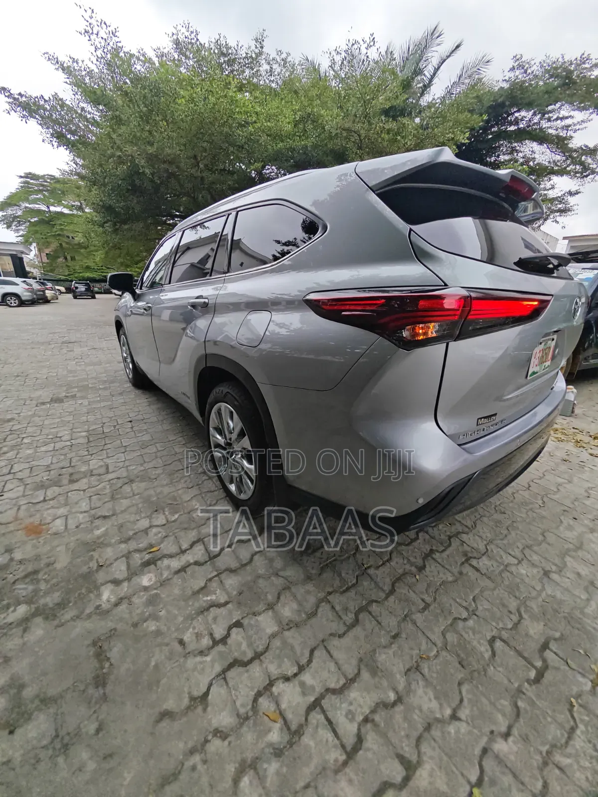 Toyota Highlander Limited AWD 2024 Silver