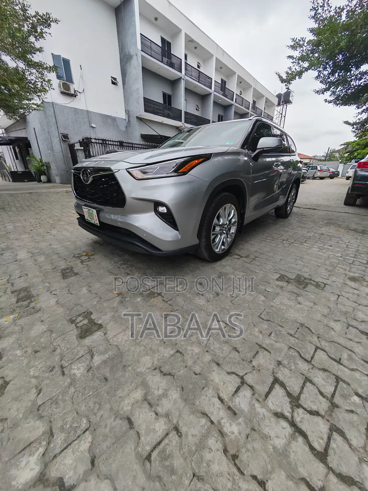 Toyota Highlander Limited AWD 2024 Silver