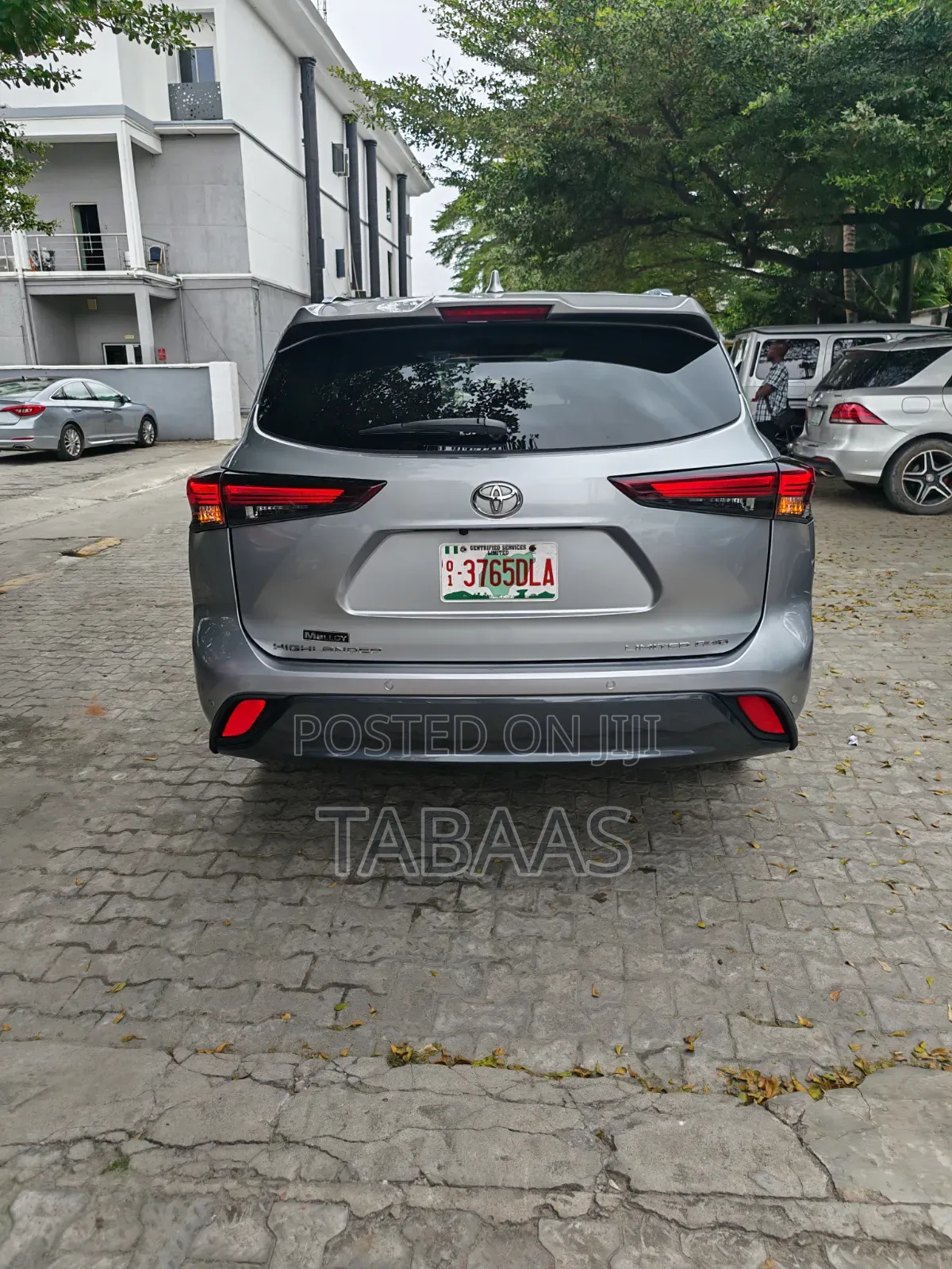Toyota Highlander Limited AWD 2024 Silver