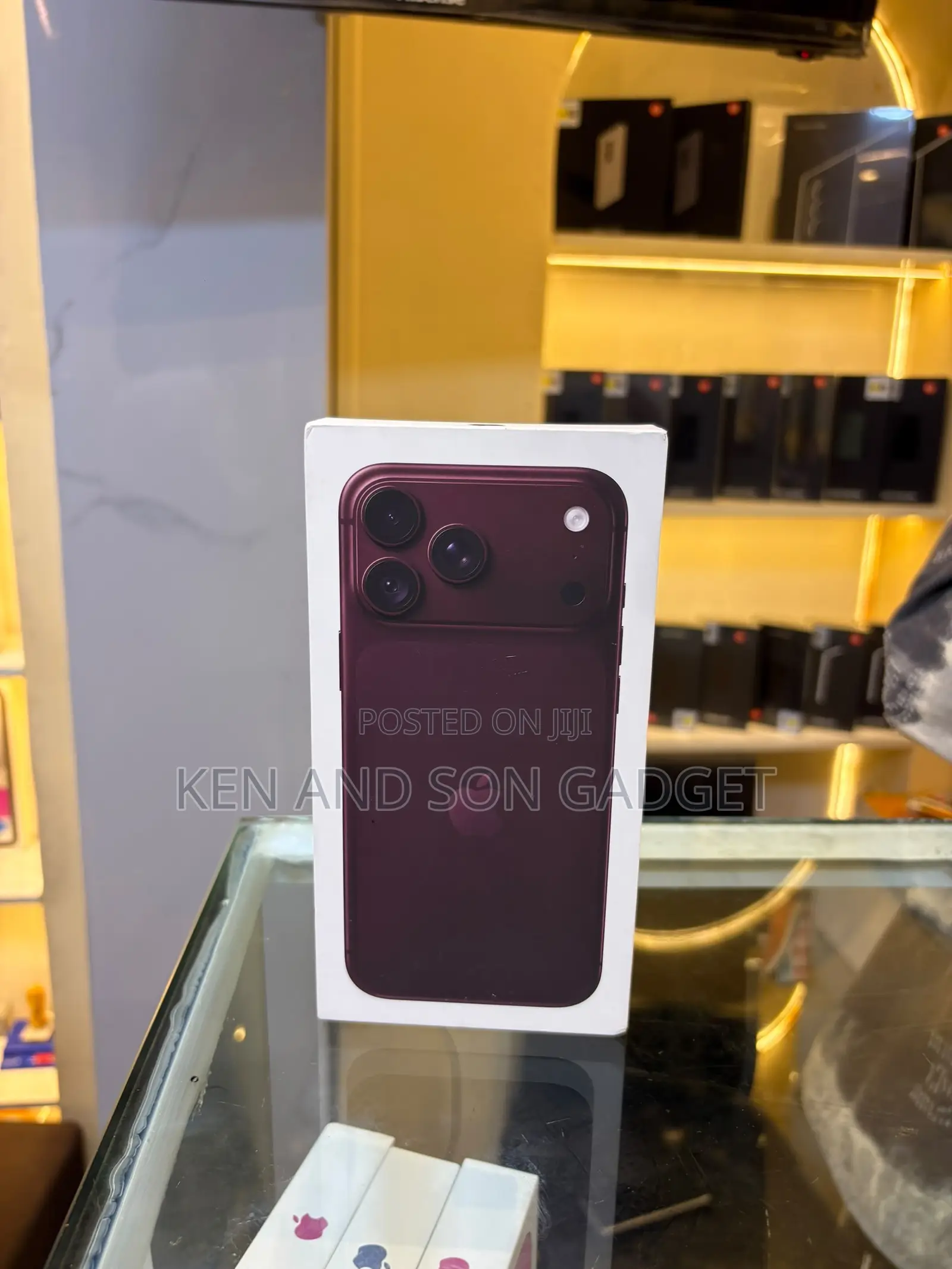 New Apple iPhone 18 Pro Max 256 GB Red