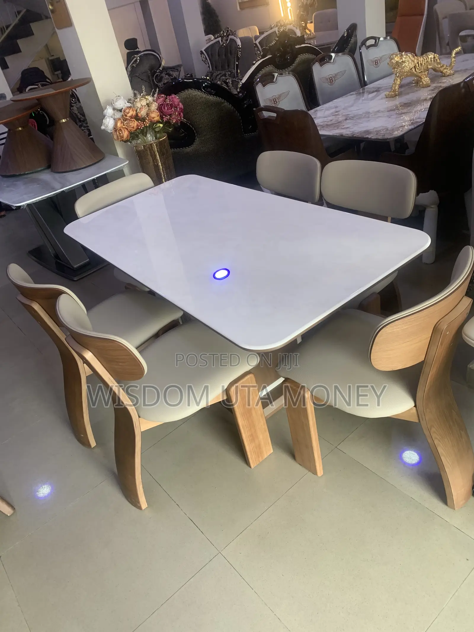 New Modern Luxury Design Dining Table by Six Seater