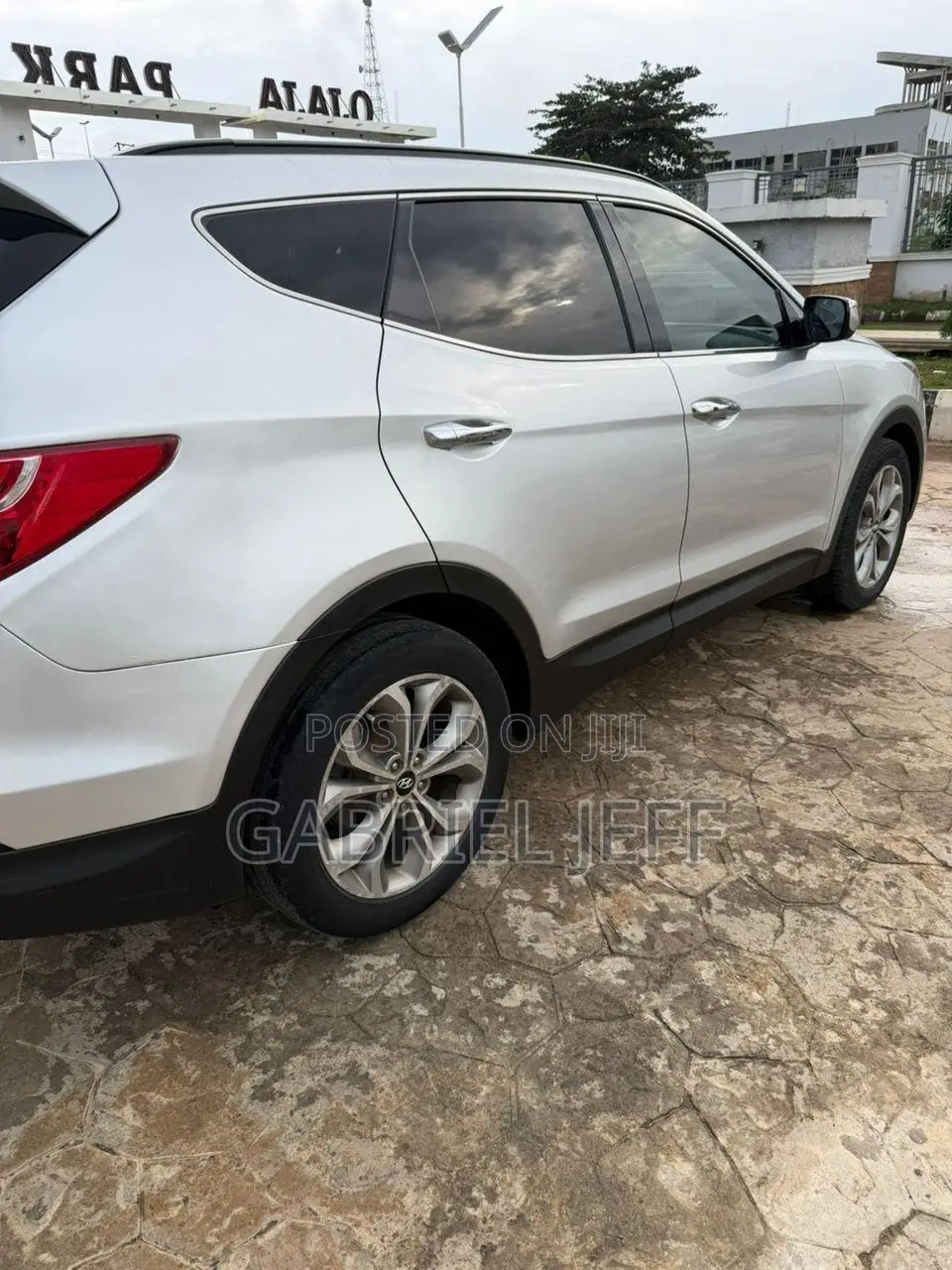 Hyundai Santa Fe SE AWD 2016 Silver