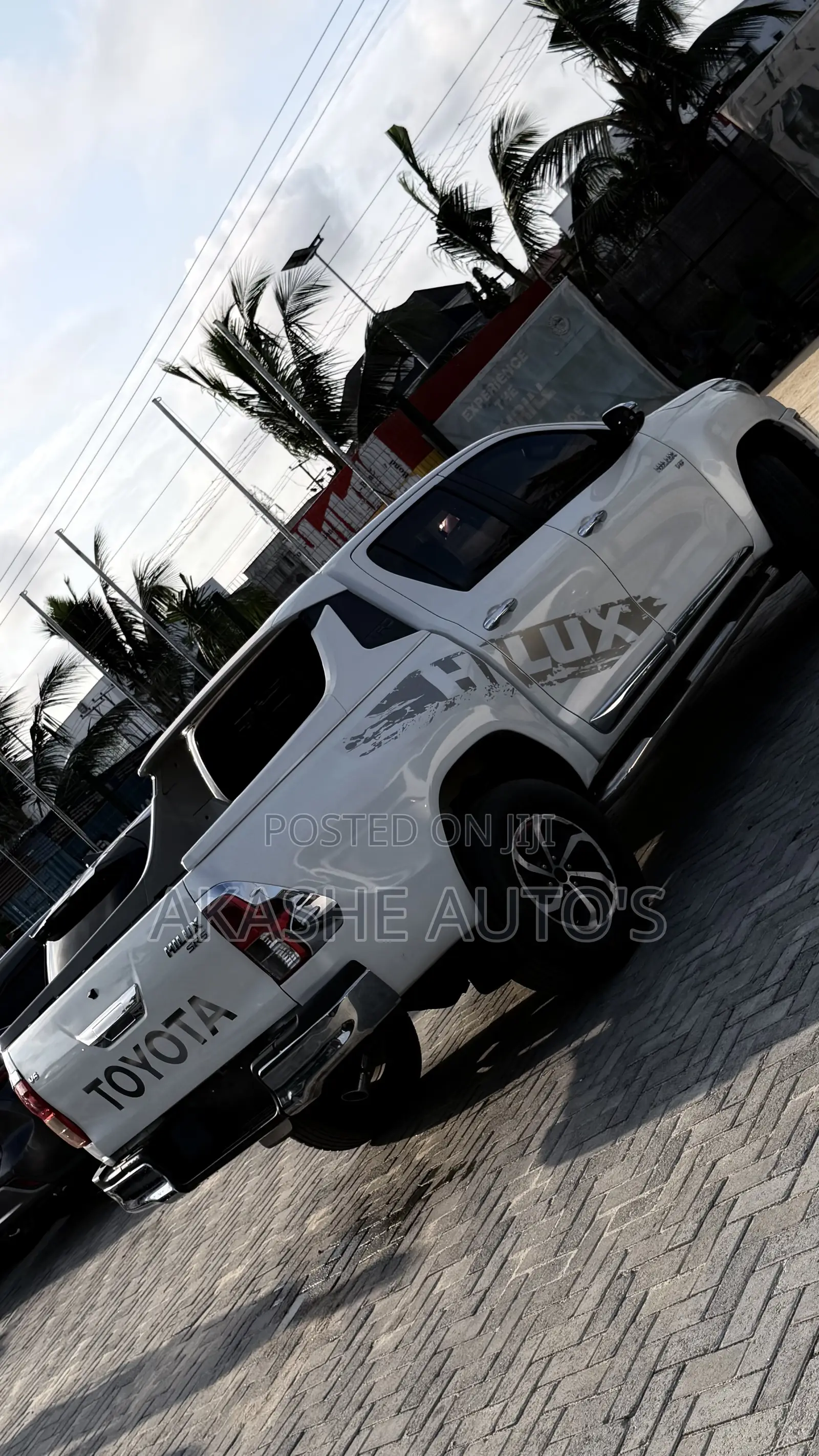 Toyota Hilux Revo Double Cab Petrol 2.7 RWD 2020 White