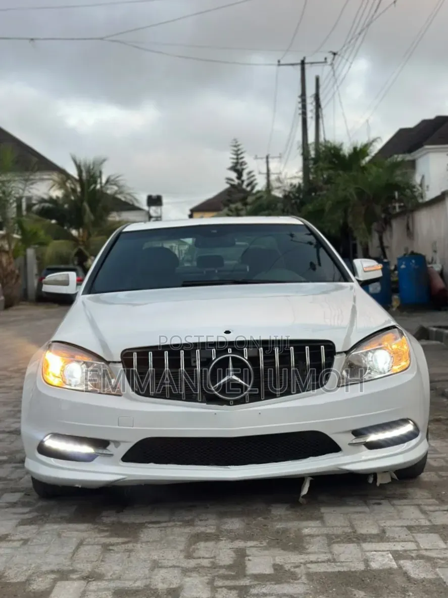 Mercedes-Benz C300 2010 White