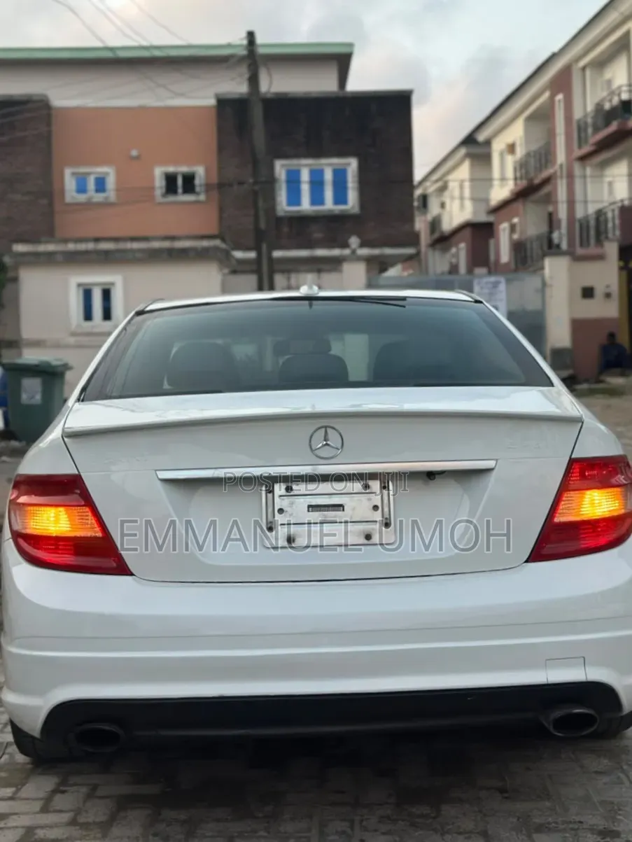 Mercedes-Benz C300 2010 White