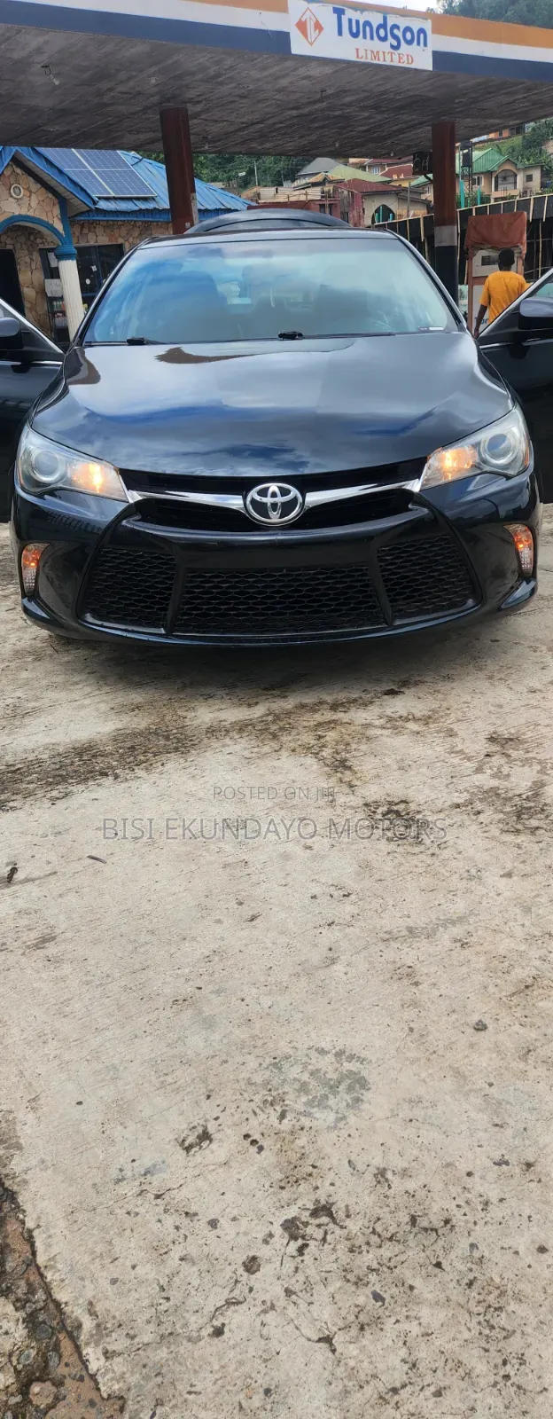 Toyota Camry SE 4dr Sedan (2.5L 4cyl 6A) 2015 Blue