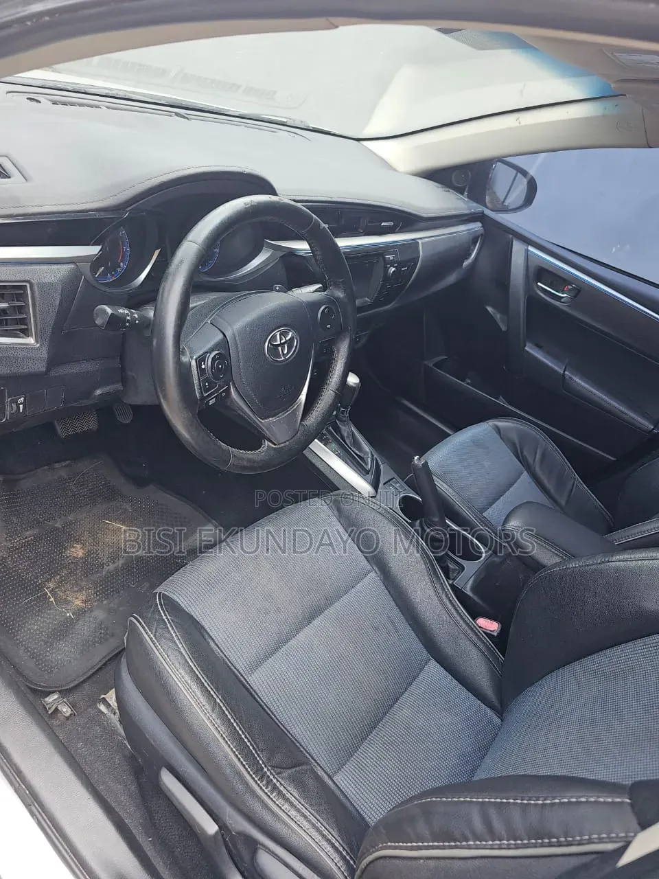 Toyota Corolla S 4dr Sedan (1.8L 4cyl CVT) 2015 Silver