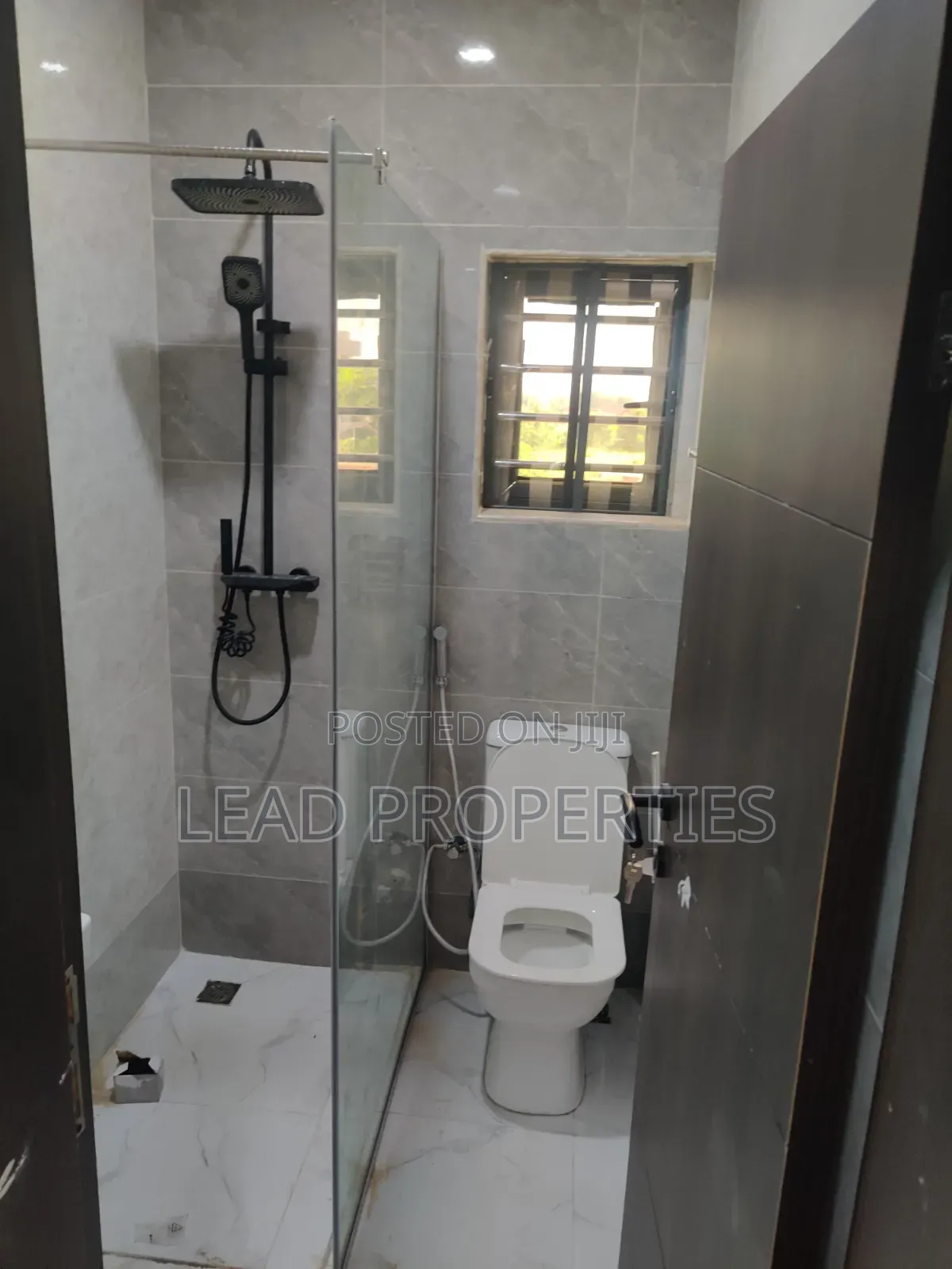3bdrm Duplex in Alagbaka Gra, Ondo / Ondo State for sale
