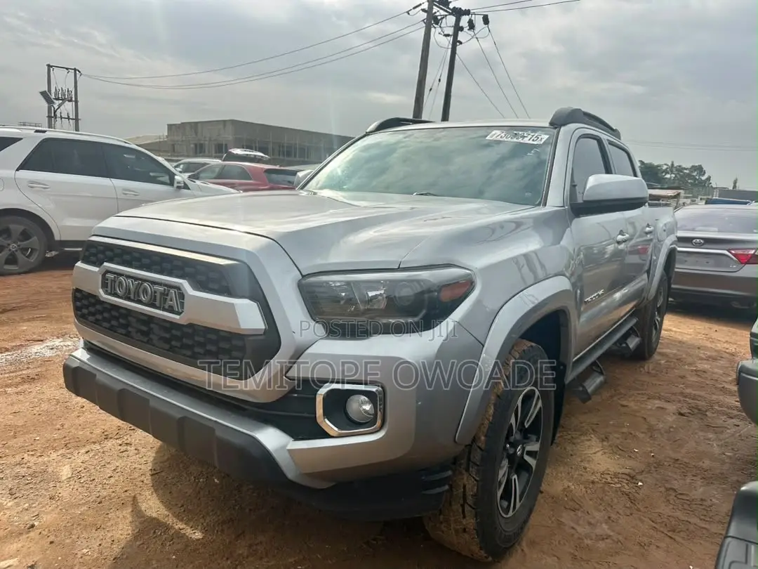 Toyota Tacoma 4dr Double Cab 2016 Gray