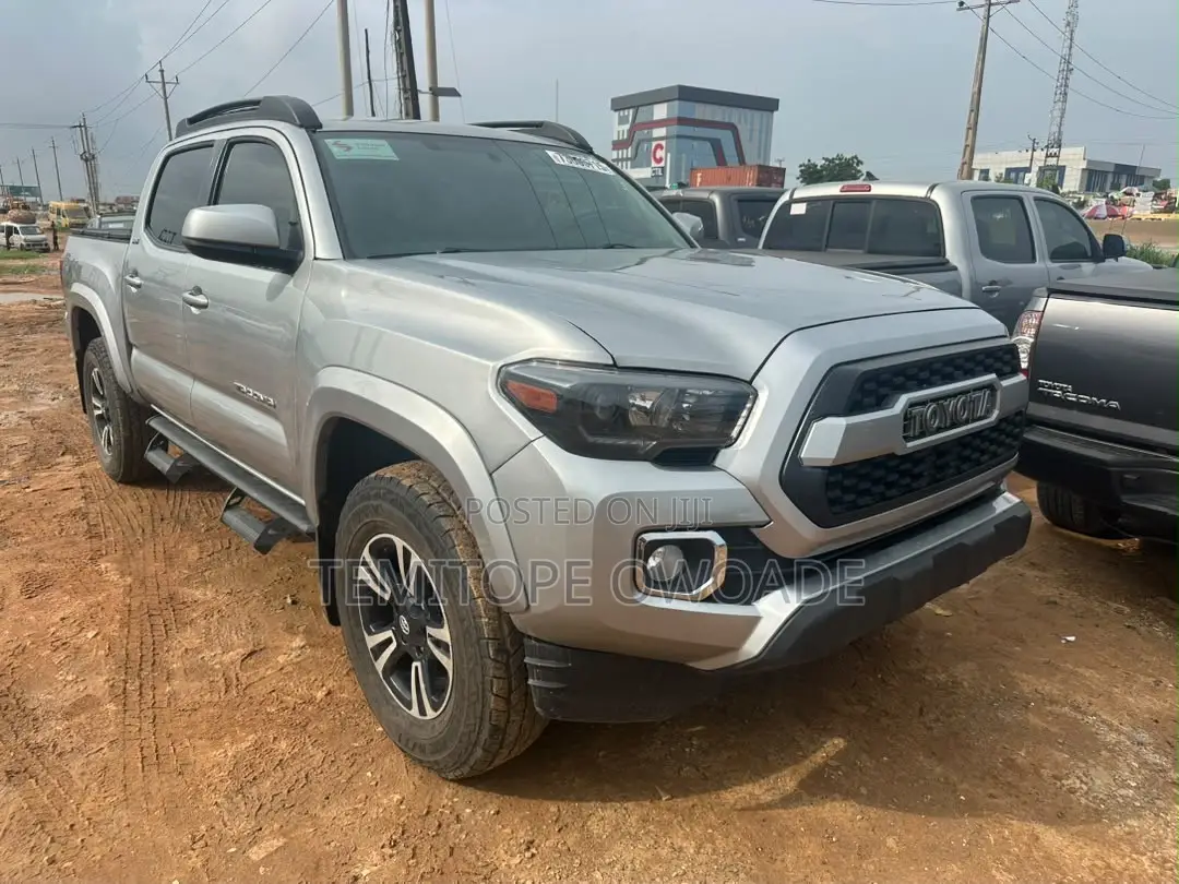 Toyota Tacoma 4dr Double Cab 2016 Gray
