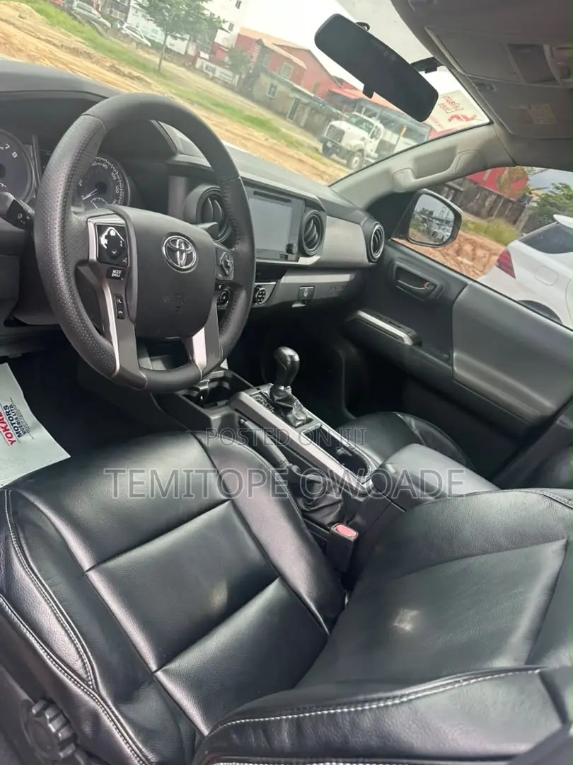 Toyota Tacoma 4dr Double Cab 2016 Gray