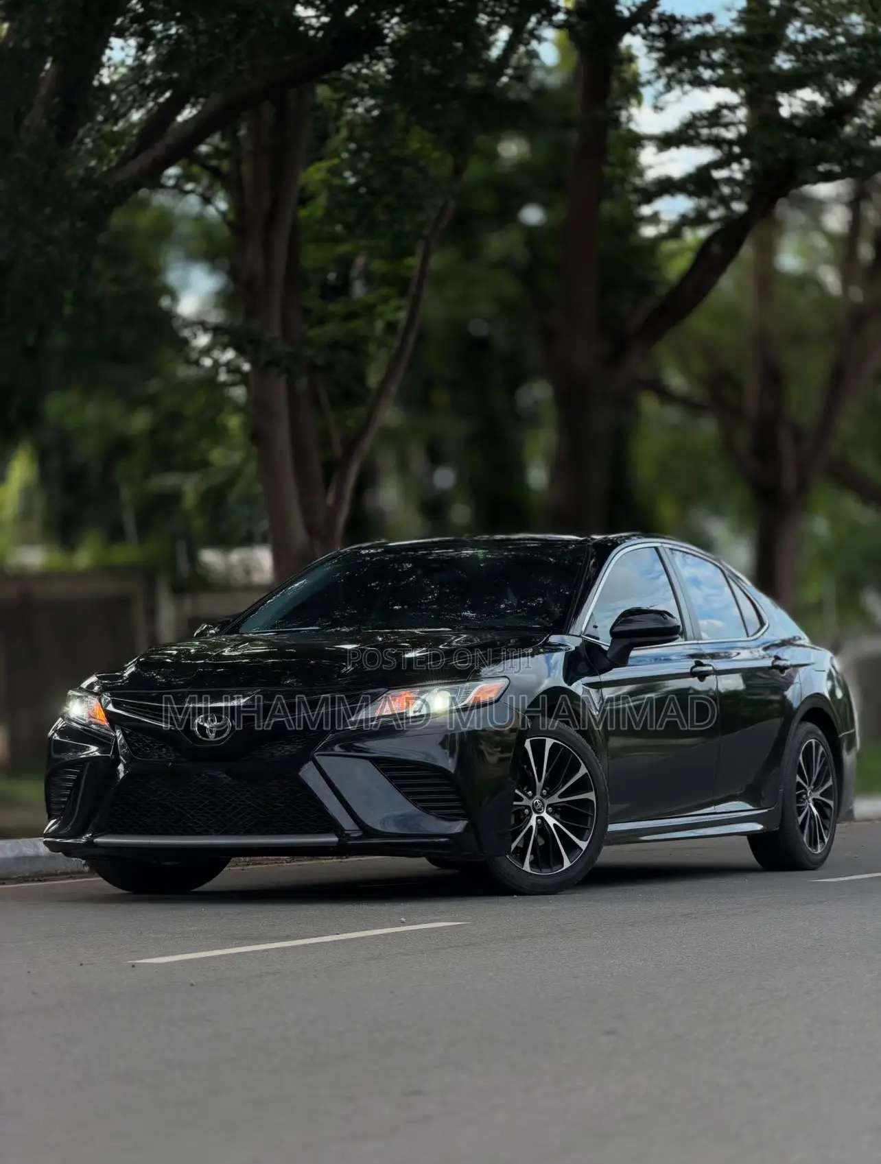 Toyota Camry SE FWD (2.5L 4cyl 8AM) 2018 Black