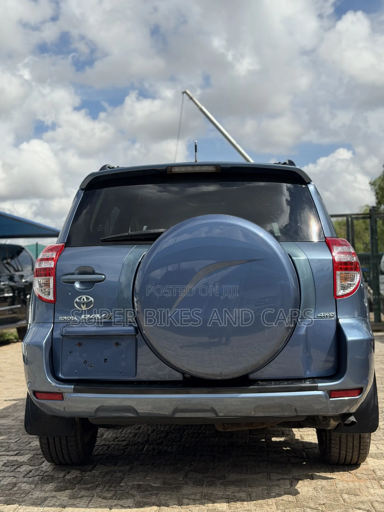 Toyota RAV4 V6 2009 Blue